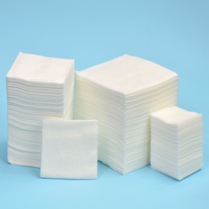 KOMPRESY NIESTERYLNE GAZOWE 10 x 10 CM 17/8 A100 